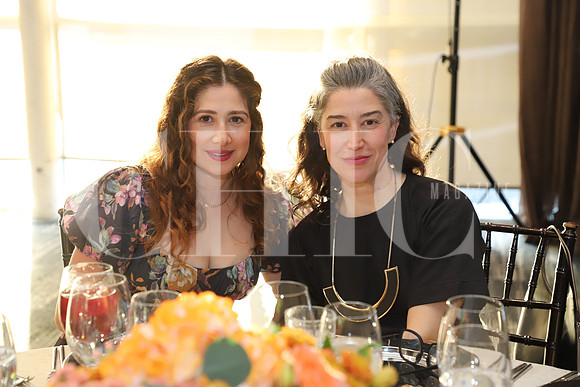 Paula Balli y Gloria Cardenas 1