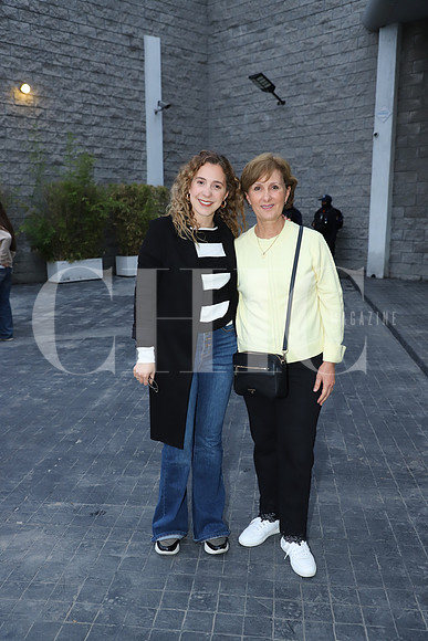 Ana Lucia Cepeda y Flora Ferrara 1