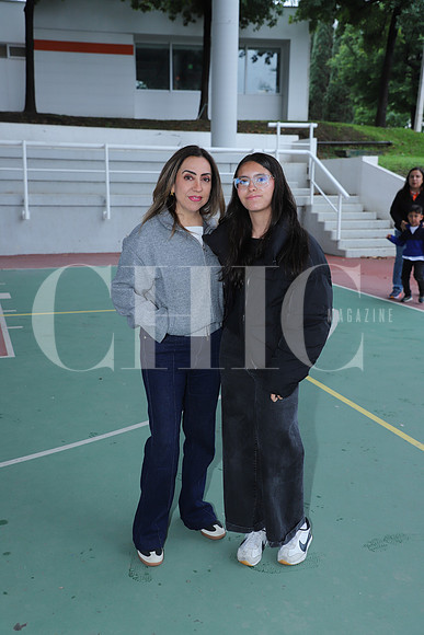 Erika Hernández y Caro Romero 1