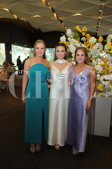 Despina Kalionchiz de Serrato, Valeria Serrato y Lucia Martínez de Benavides 0