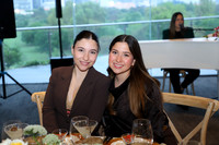 Isabel Herrera y Regina Alexander 0