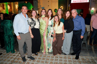 Francisco Gonzalez, Isabel Gonzalez, Chayito Zendejas, Rosario Gonzalez, Lulú Gonzalez, Leo Ibarra y Tere Gonzalez 3