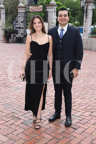 Mariana Girodengo y Luis Chapa 0