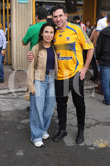 Martha González de Wolberg y Francisco Wolberg1