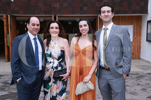 Adrián Maldonado, Lucy Bueno de Maldonado, Victoria Maldonado y Pablo Villarreal