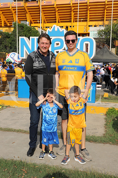 Gerardo Garza, David Garza, Marcelo Garza y Esteban Garza 0