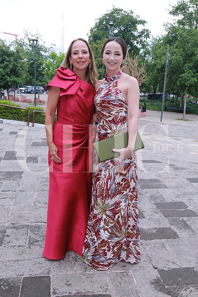Olga Cantú y Julia Llaguno (3)