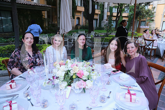 Deyanira González, Mirthala Ferreiro, Ana Laura Dávila, María De Silva y Auria Trejo