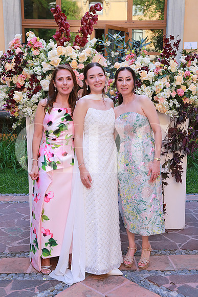 Elva Flores de Monroy, Raquel Monroy y Mariana Castillo de Dávila (4)