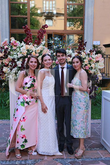 Elva Flores de Monroy, Raquel Monroy, Patricio Dávila y Mariana Castillo de Dávila (6)