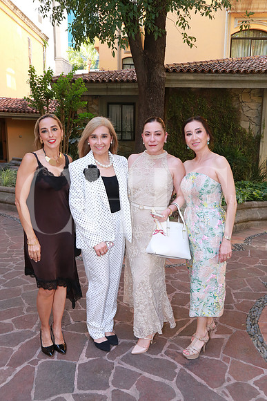 Gaby Aguilera, Carmnen Aguilera, Alejandra Castillo y Mariana Castillo (3)