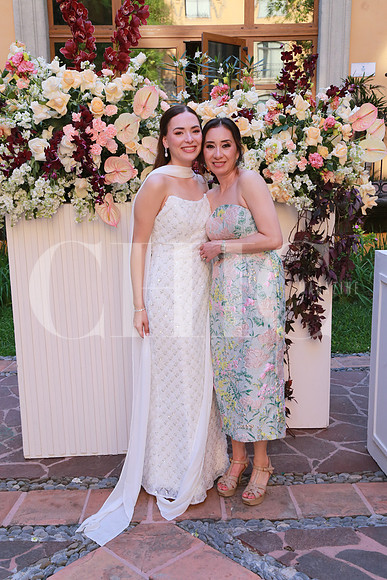 Raquel Monroy y Mariana Castillo de Dávila (4)