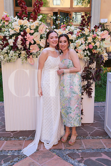 Raquel Monroy y Mariana Castillo de Dávila (5)