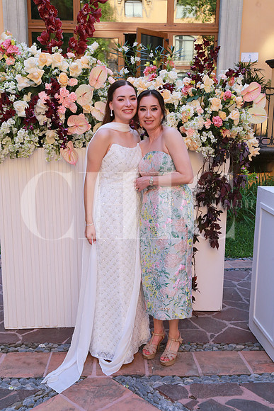 Raquel Monroy y Mariana Castillo de Dávila (6)
