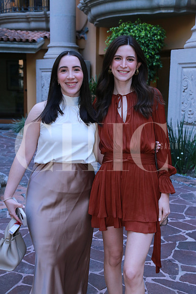 Regina De la Garza y Regina Barragán (2)