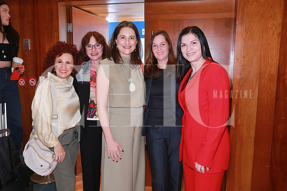 Silvia Cheren, Ale Marroquin, Benny Sandoval, Cordelia González e Inés Vargas