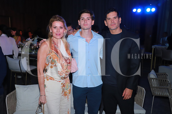 Valeria Gonzalez, Gregorio Martínez González y Gregorio Martínez 2