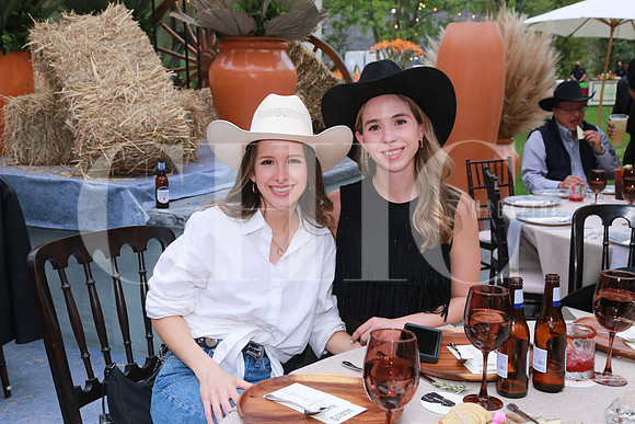 Alejandra García y Paulina Ortíz