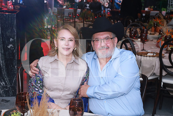 Ana Margarita Salazar de Chapa y Jorge Chapa