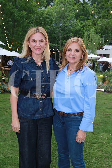 Gaby Garza de Gracida y Ana Martha Treviño de Enguel