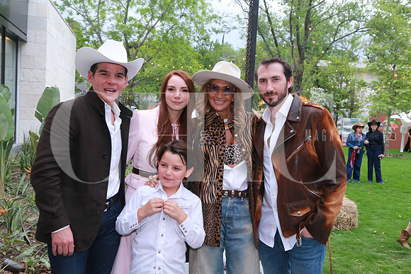 Mike Flores, Yinel Fasci de Flores, nano Flores, Adela Micha y Carlos Gotlib