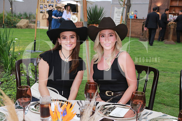 Vanessa Flores y Ana Paula Villarreal de Garza