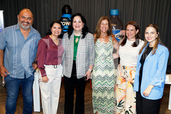 Fernando Galindo, Guillermina Margarita Perales, Eva María Trujillo, Marisa Valdés de Ruíz, Lorena Pérez y Bertha Winterman (6)