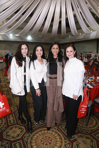 Ana Montemayor, Kalra Elizondo, Alejandra de Montemayor y Norma Sori