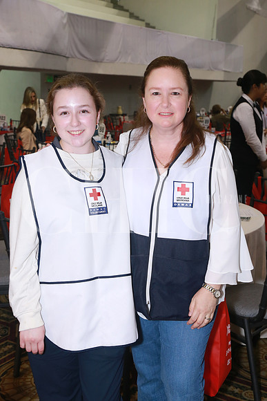 Clarissa De León y María Selina Quintanilla