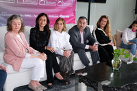 Alicia Navaro, Margo Palau de Morales, Claudia Rodríguez, Manuel Héctor Martínez y Lydia Pérez