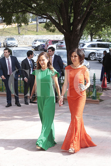 Elvia Garza y Cecilia Garza 8