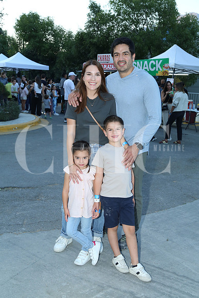 Marcela González, Eugenio Fernández, Sofia Fernández y Andrés Fernández
