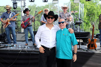 Adrían Garcia Iza y Padre Marcelo Varela