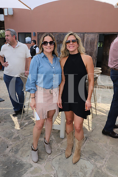 Adriana Beltran y Maru Martínez 1