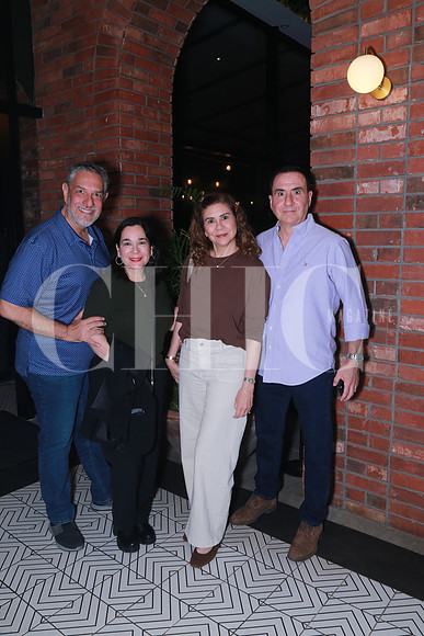 Mario Hinojosa, Gabriela De la Garza de Hinojosa, Bertha Saenz y Jorge Nuñez (3)
