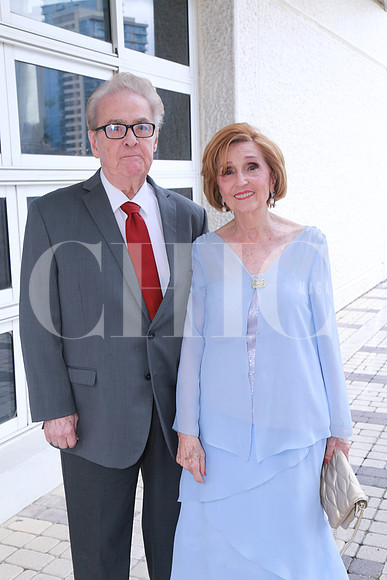 Salvador González y Cristina Farias de González