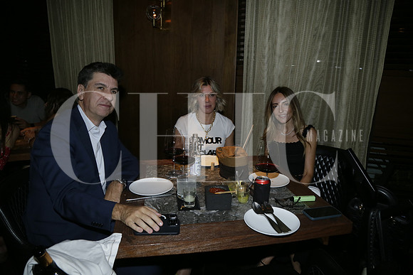 Gabriel Valdini, Pamela Enriquez e Irene Quiroga