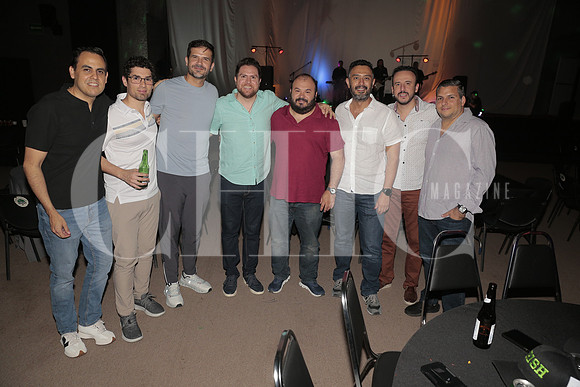 Miguel Reyes, Gerardo Rodriguez, Lalo Martinez, Sergio Suarez, Toño O Farill, Hector Muñoz, Rogelio Salazar, Daniel Arrambide, Jeronimo Quintanilla, Juan Garza, Orel Barrera y Alberto Vazquez 7