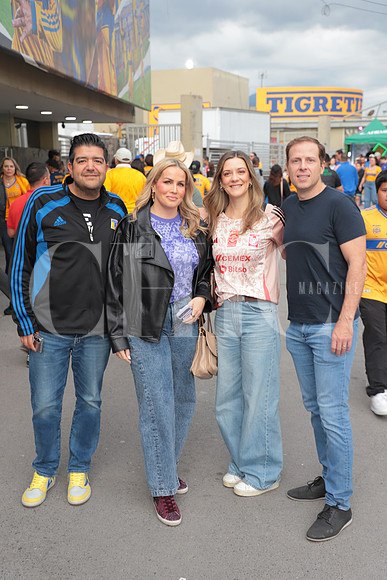 Reynaldo Castillo, Nelly Toussaint, Sofia Rosas y Xavier Esquino 5
