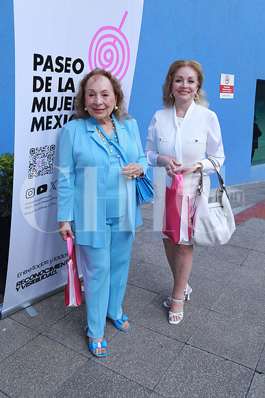 Aurora Cantú de Cagnasso y Adriana Garza de Santos (2)