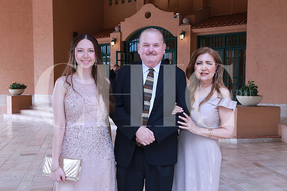 Jessa Vargas, Guillermo Vargas y Adriana Elizondo