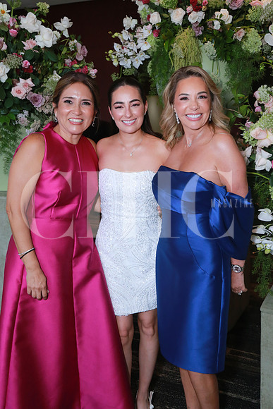 Ada Iruegas, Paula García y July Galván