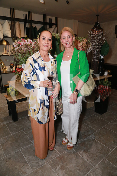 Adriana Garza y Marissa Santos (3)