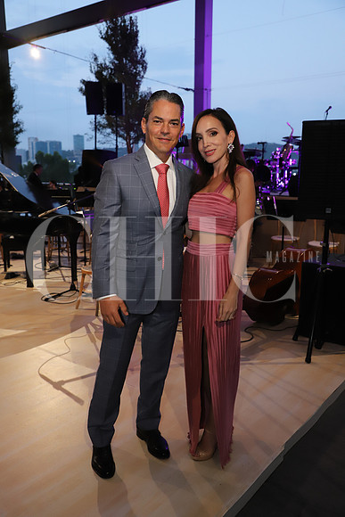 Alejandro Villanueva y Nora Garza T0