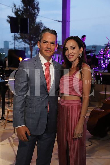 Alejandro Villanueva y Nora Garza T1