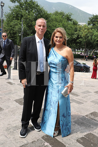 Adolfo Ortiz y Alba Sánchez de Ortiz 0