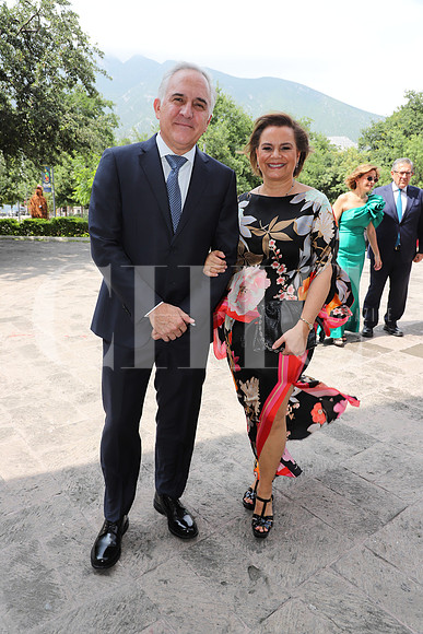Carlos Martínez y Elena Martínez 0