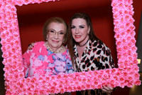 Adela Silva de Dávila y Marlene Dávila