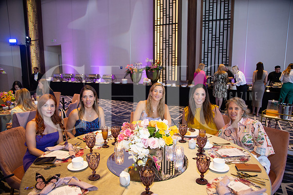 Daniela Martínez, Martha Celia Villarreal, María Garza, Daniela Treviño y Rebeca Garza Bueron0