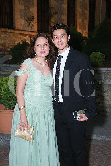 Bertha Reynoso y Adrián Peart